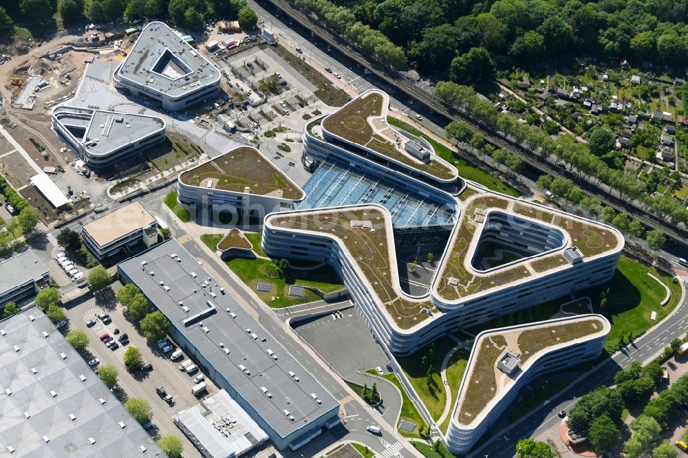 Köln from the bird's eye view: Administration building of the company RheinEnergie AG on Parkguertel in the district Ehrenfeld in Cologne in the state North Rhine-Westphalia, Germany
