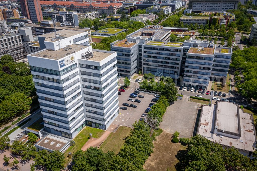 Karlsruhe from the bird's eye view: Administration building of the company 1und1 (1&1), Web.de, united internet in the district Suedweststadt in Karlsruhe in the state Baden-Wuerttemberg, Germany
