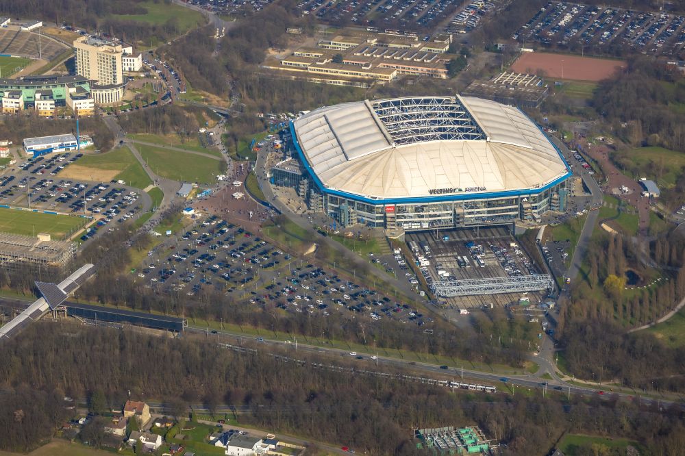Aerial photograph Gelsenkirchen - Veltins Arena football stadium on place Rudi-Assauer-Platz in the district Erle in Gelsenkirchen at Ruhrgebiet in the state North Rhine-Westphalia, Germany