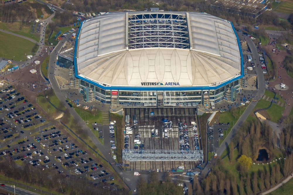 Aerial image Gelsenkirchen - Veltins Arena football stadium on place Rudi-Assauer-Platz in the district Erle in Gelsenkirchen at Ruhrgebiet in the state North Rhine-Westphalia, Germany