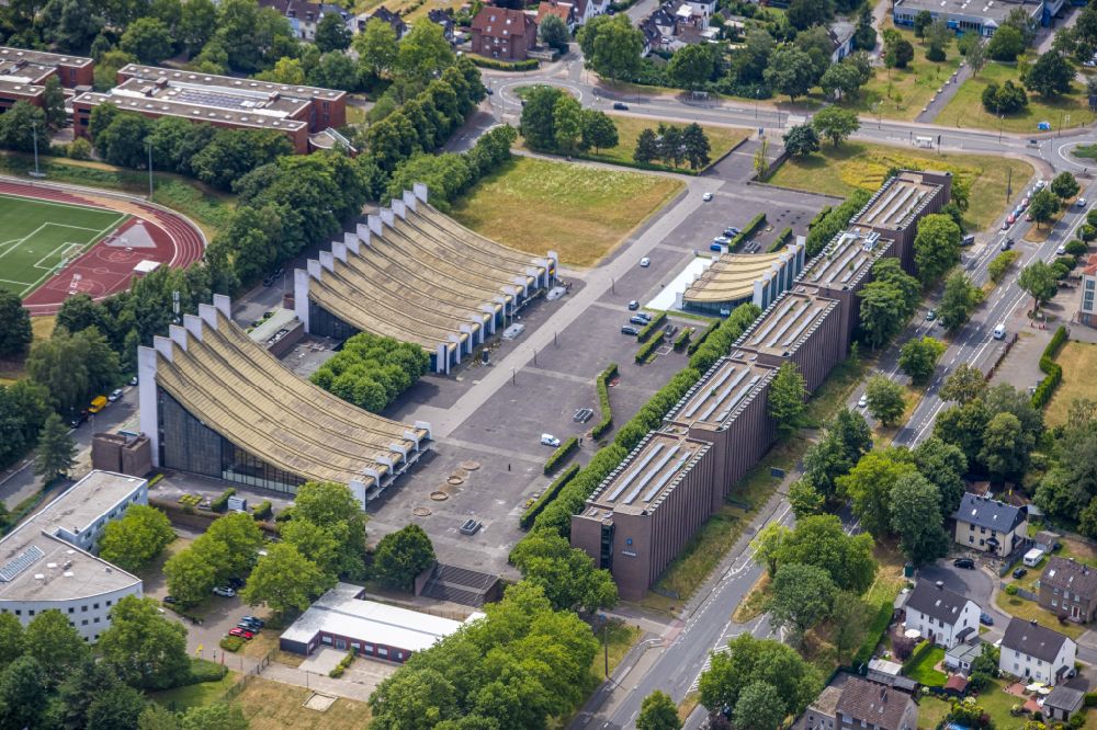 Castrop-Rauxel from above - Building of the indoor arena Europahalle, Stadthalle and the Theater with Blick auf das Jobcenter in Castrop-Rauxel at Ruhrgebiet in the state North Rhine-Westphalia, Germany
