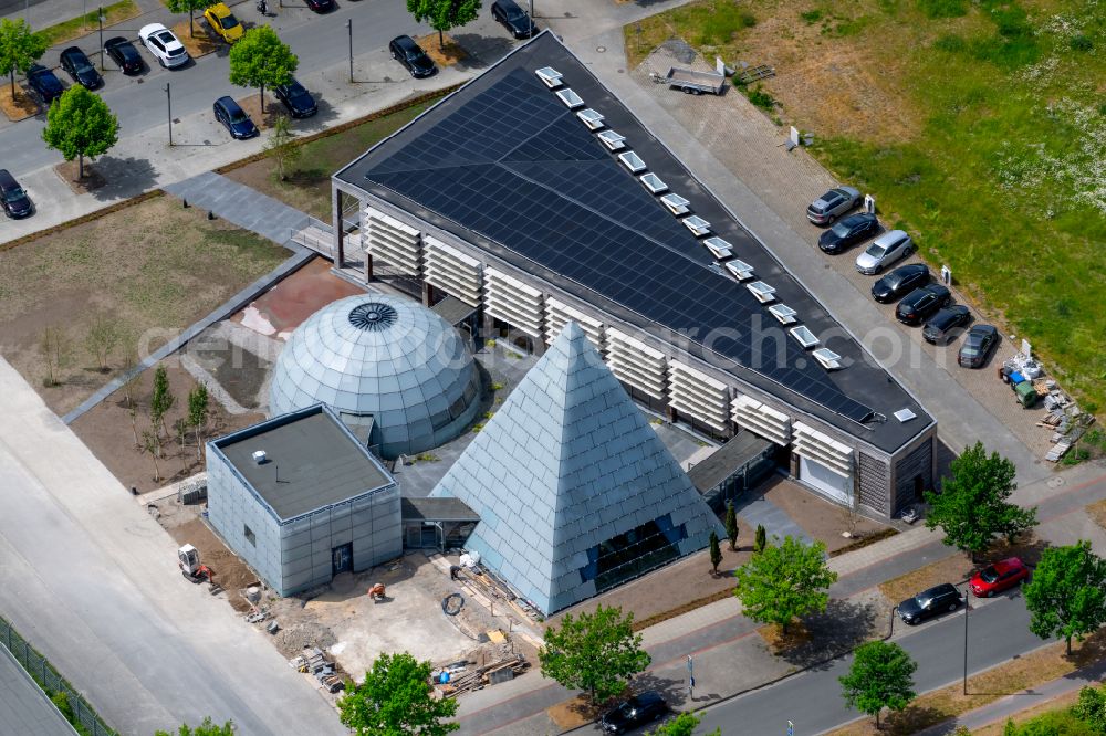 Aerial image Hannover - Building of the event hall Eventlocation Daenischer Pavillon on the exhibition grounds in the district Bemerode in Hanover in the state Lower Saxony, Germany
