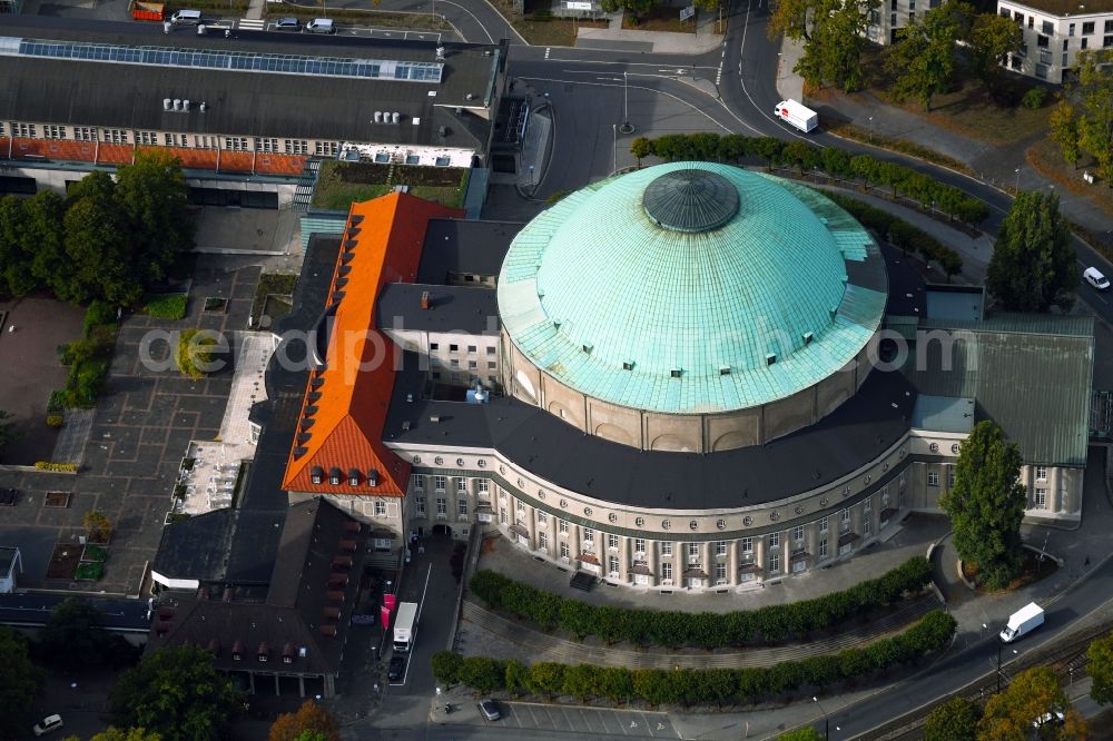Aerial image Hannover - Building of the indoor arena HCC Hannover Congress Centrum on Theodor-Heuss-Platz in Hannover in the state Lower Saxony, Germany
