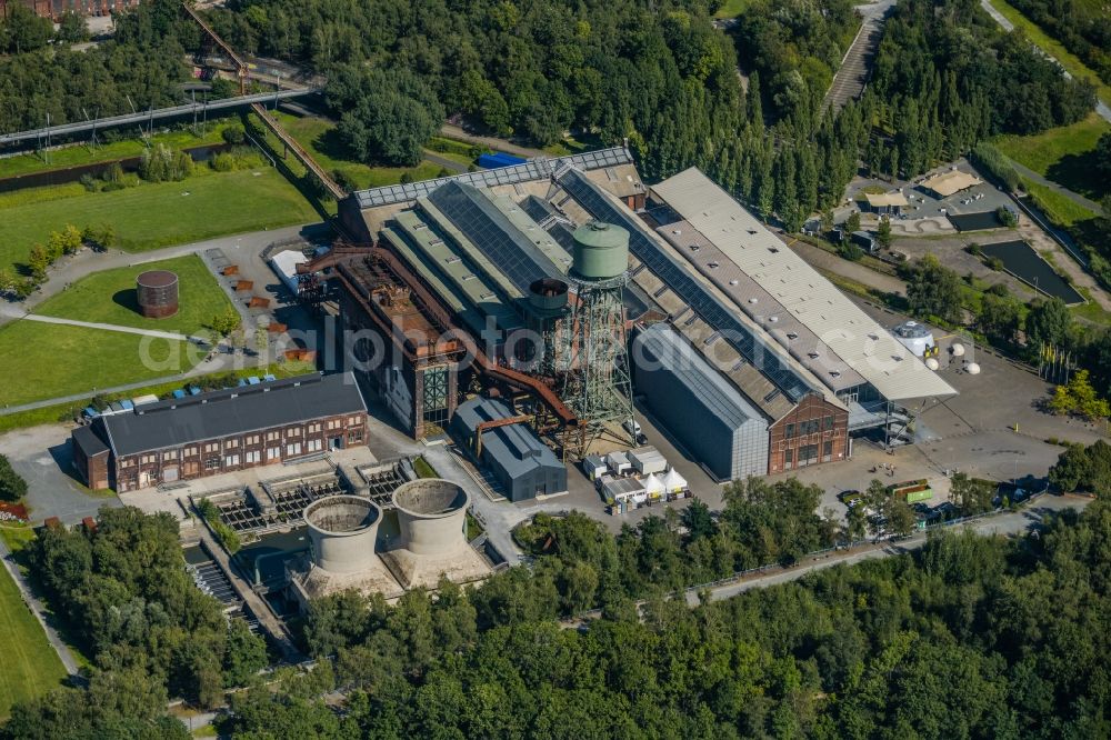 Aerial photograph Bochum - Building of the event hall of the Jahrhunderthalle Bochum in the district Innenstadt in Bochum at Ruhrgebiet in the state of North Rhine-Westphalia