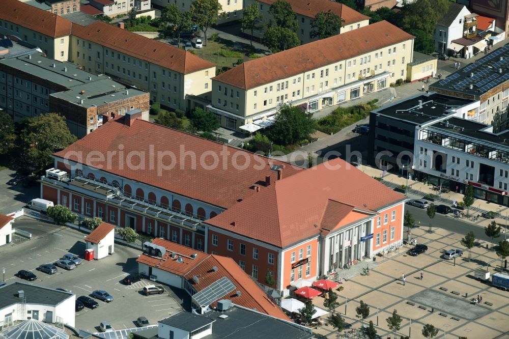 Aerial photograph Rathenow - Building of the indoor arena of Kulturzentrum Rathenow GmbH on place Maerkischer Platz in Rathenow in the state Brandenburg, Germany
