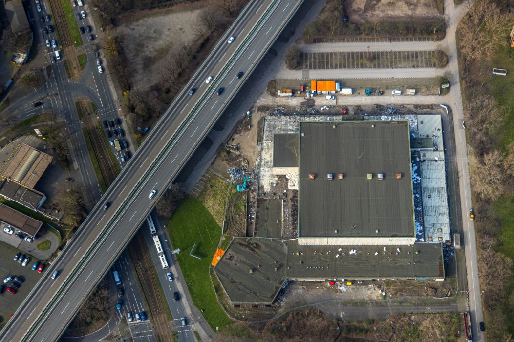 Duisburg from the bird's eye view: Building of the indoor arena Rhein-Ruhr-Halle on street Walther-Rathenau-Strasse in the district Obermarxloh in Duisburg at Ruhrgebiet in the state North Rhine-Westphalia, Germany