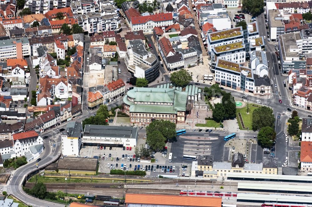 Aerial image Neustadt an der Weinstraße - Building of the indoor arena Saalbau on Bahnhof in Neustadt an der Weinstrasse in the state Rhineland-Palatinate, Germany