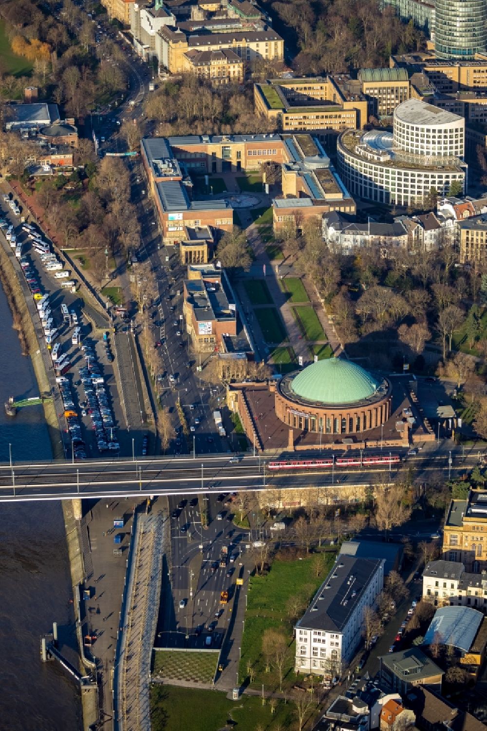 Düsseldorf from above - Building of the indoor arena Tonhalle in the district Pempelfort in Duesseldorf in the state North Rhine-Westphalia, Germany