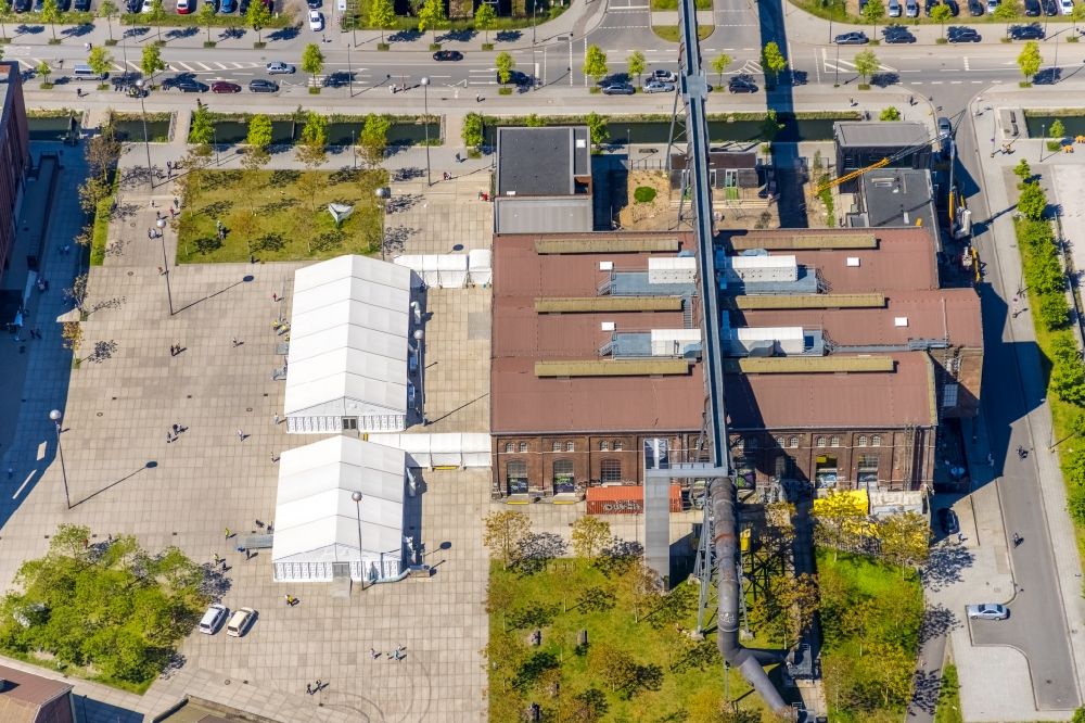 Aerial image Dortmund - Building of the indoor arena of the Warsteiner Music Hall with Corona rapid test and vaccination center on Phoenixplatz in the district Phoenix-West in Dortmund at Ruhrgebiet in the state North Rhine-Westphalia, Germany