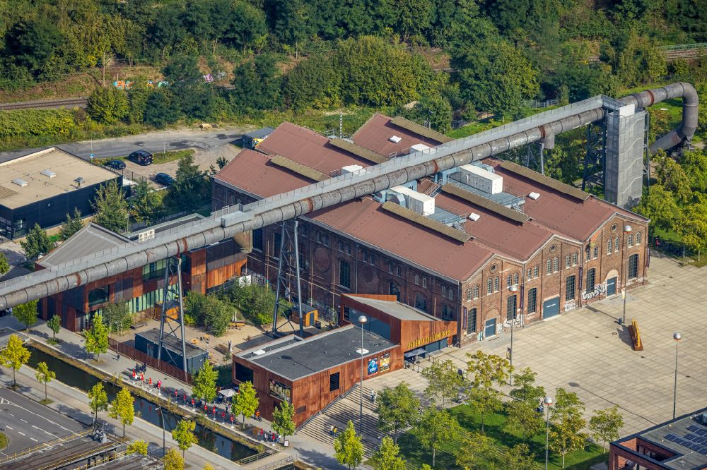 Aerial image Dortmund - Building of the indoor arena of the Warsteiner Music Hall with Corona rapid test and vaccination center on Phoenixplatz in the district Phoenix-West in Dortmund at Ruhrgebiet in the state North Rhine-Westphalia, Germany