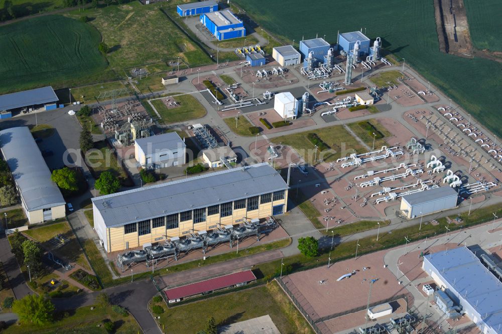Peißen from the bird's eye view: Compressor stadium and pumping station for natural gas in the underground gas storage facility Katharina on the street Gronaer Weg in Peissen in the state Saxony-Anhalt, Germany