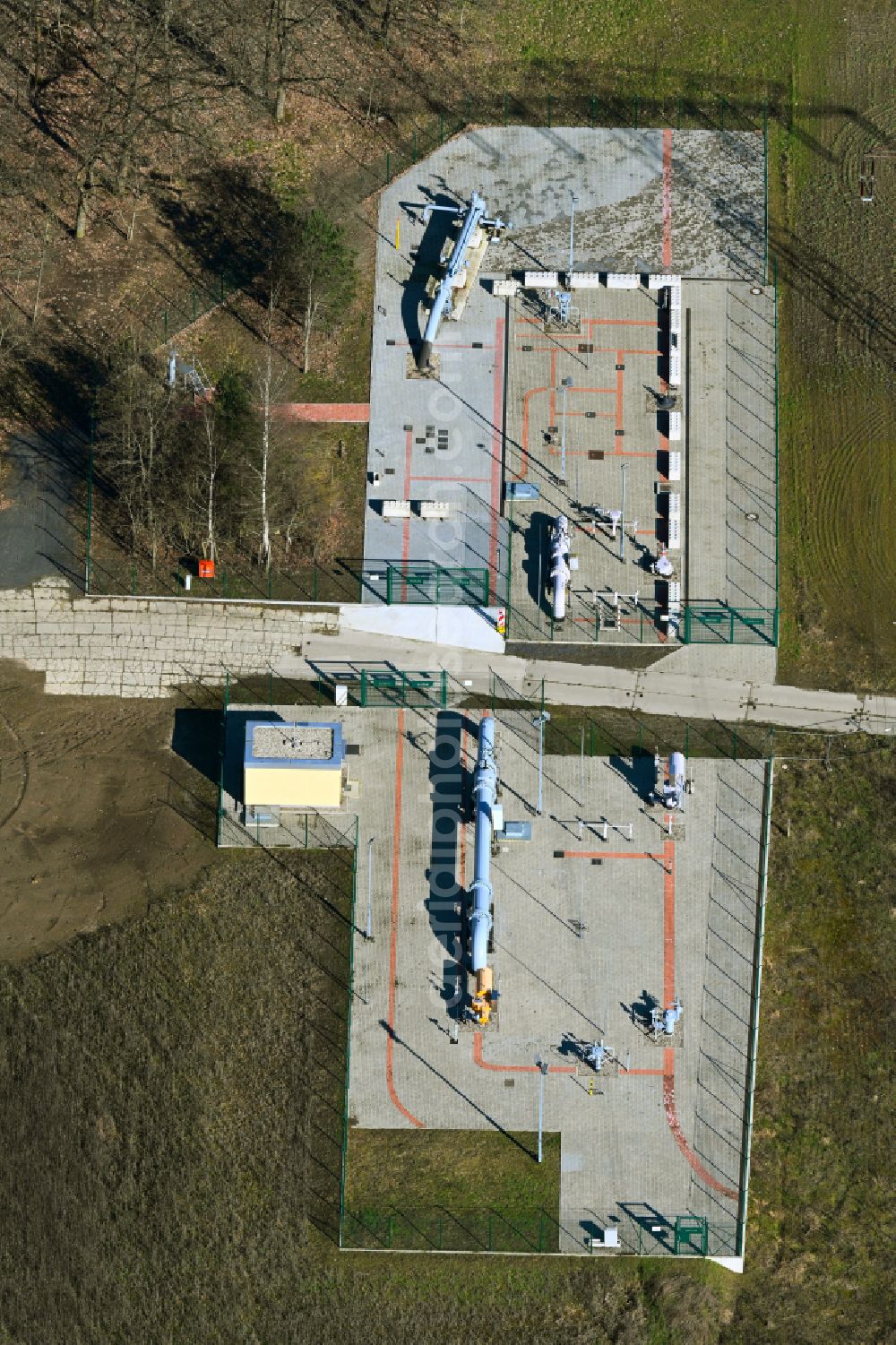 Aerial photograph Börnicke - Compressor Stadium and pumping station for natural gas of company ONTRAS on street Am Kiefernweg in Boernicke in the state Brandenburg, Germany