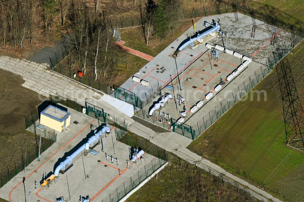 Börnicke from above - Compressor Stadium and pumping station for natural gas of company ONTRAS on street Am Kiefernweg in Boernicke in the state Brandenburg, Germany