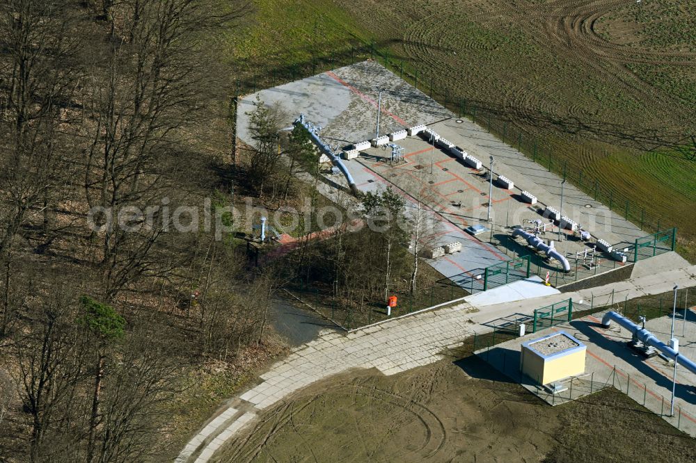 Börnicke from the bird's eye view: Compressor Stadium and pumping station for natural gas of company ONTRAS on street Am Kiefernweg in Boernicke in the state Brandenburg, Germany