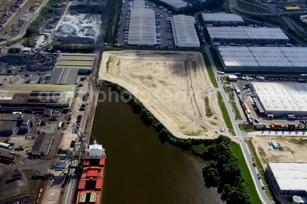 Hamburg from above - Backfill area at the road Am Genter Ufer in Hamburg-Waltershof. A project of the Hamburg Port Authority HPA