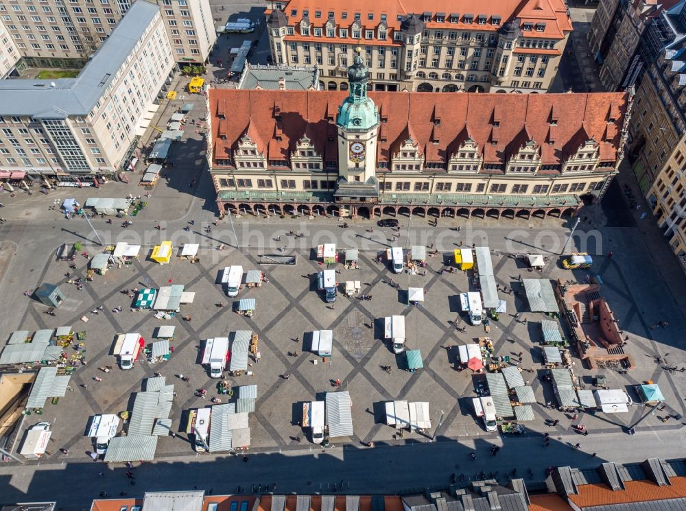 Leipzig from the bird's eye view: Sale and food stands and trade stalls in the market place on Markt in Leipzig in the state Saxony, Germany