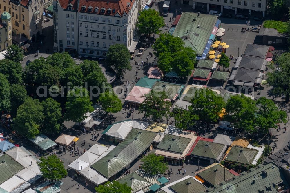 Aerial image München - Vending and food stalls and trading booths on the Viktualienmarkt in the old town in Munich in the state Bavaria, Germany