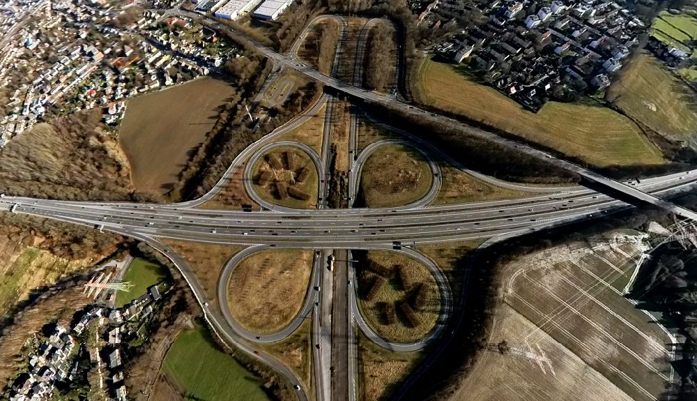Aerial photograph Dortmund - traffic flow at the intersection- motorway A 42 - 45 in the district Bodelschwingh in Dortmund in the state North Rhine-Westphalia, Germany