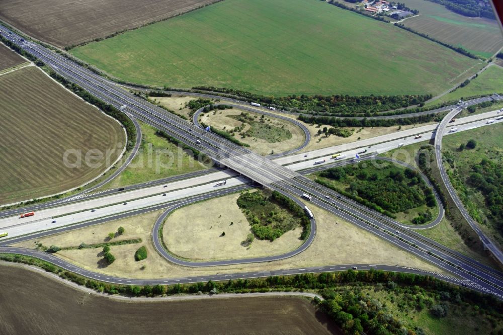 Aerial photograph Dehlitz - Traffic flow at the intersection- motorway A 9 - A38 Rippachtal in Dehlitz in the state Saxony-Anhalt, Germany