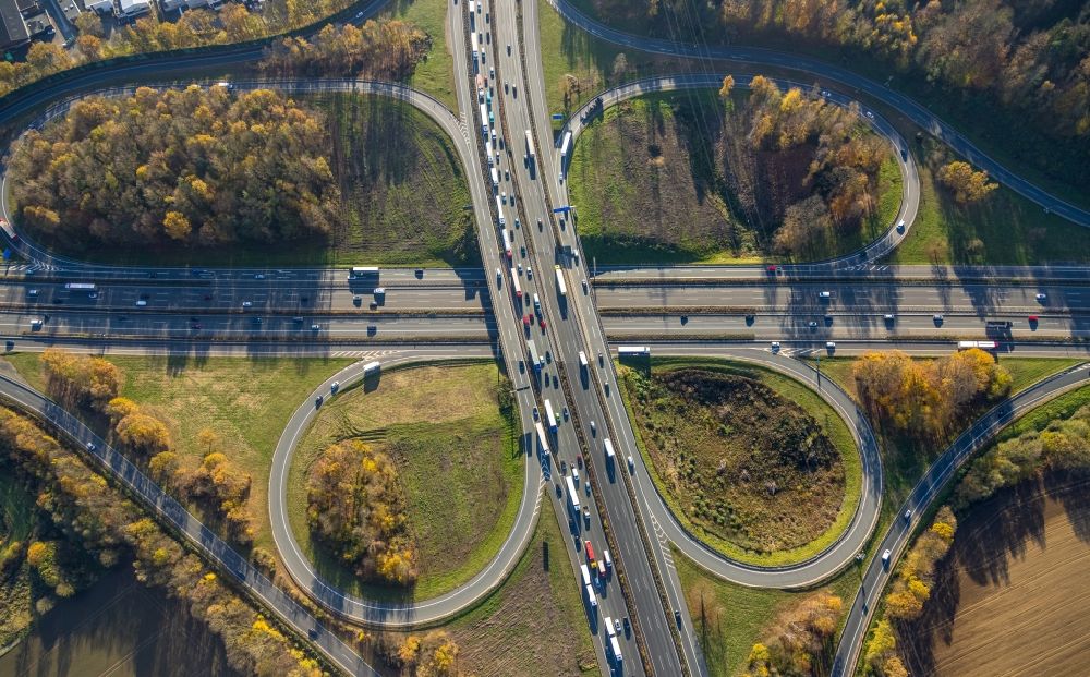 Schwerte from above - Traffic flow at the intersection- motorway A 1 and of A 45 in Schwerte at Ruhrgebiet in the state North Rhine-Westphalia, Germany