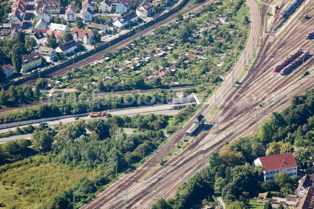 Aerial image Karlsruhe - Railroad tracks above of theEdeltrud tunnel in the district Beiertheim - Bulach in Karlsruhe in the state Baden-Wuerttemberg