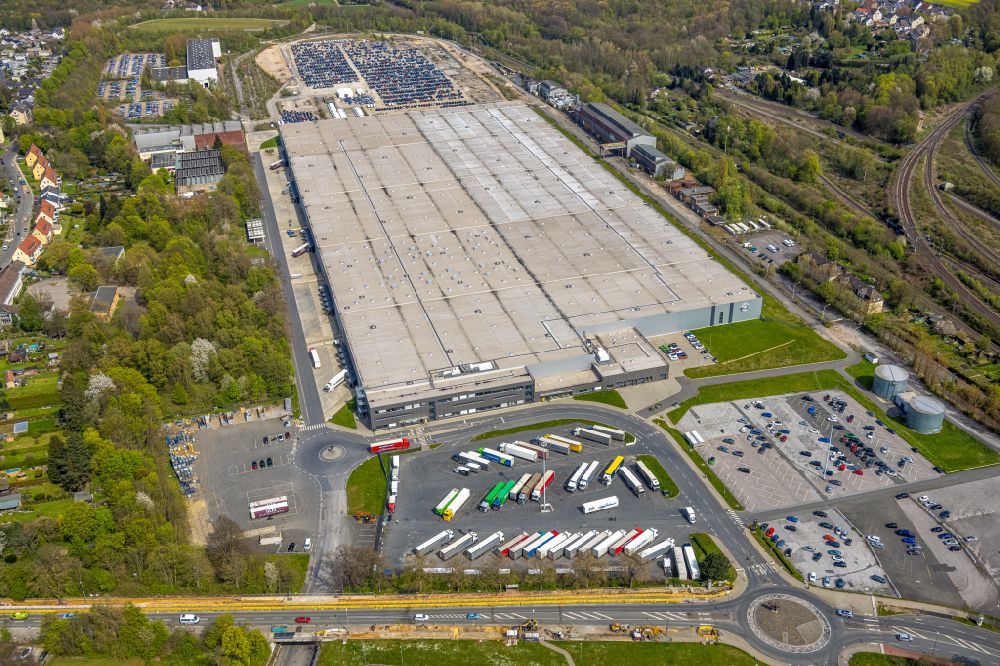 Aerial photograph Langendreer - Building complex of the distribution center and logistics center Opel Warehouse on Oesterheidestrasse in Langendreer in the Ruhr area in the state of North Rhine-Westphalia, Germany