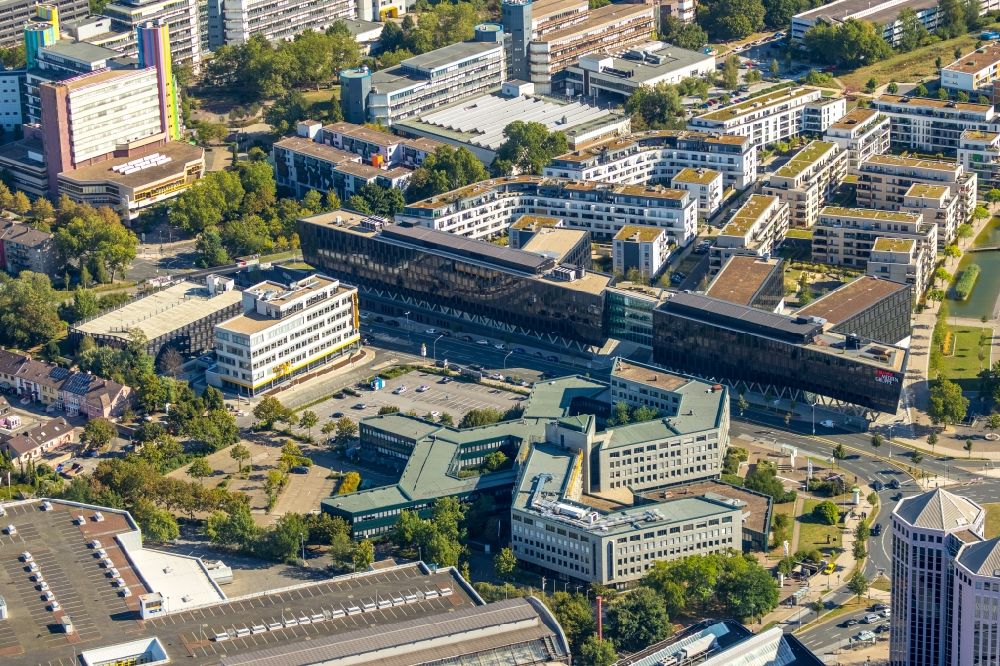 Essen from above - Administrative buildings of state authority of the Employment Agency at the Mittel street in Essen in North Rhine-Westphalia