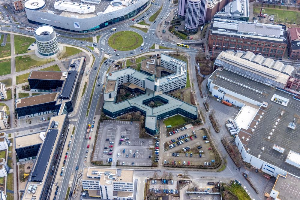 Essen from the bird's eye view: Administrative buildings of state authority of the Employment Agency at the Mittel street in Essen in North Rhine-Westphalia
