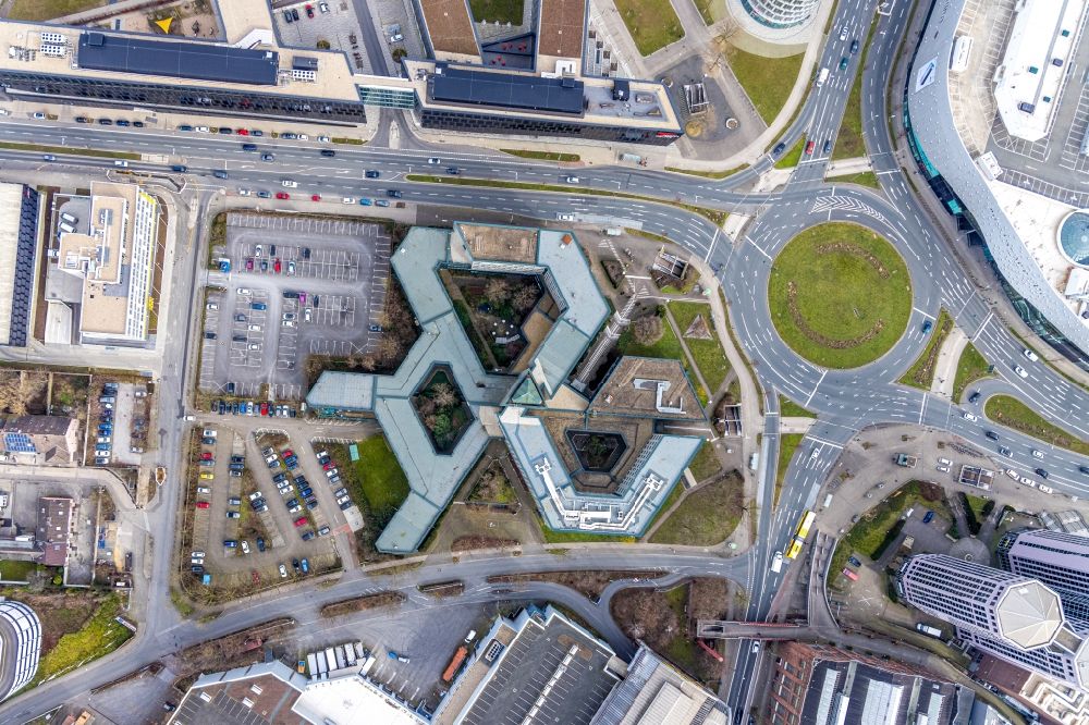 Aerial image Essen - Administrative buildings of state authority of the Employment Agency at the Mittel street in Essen in North Rhine-Westphalia