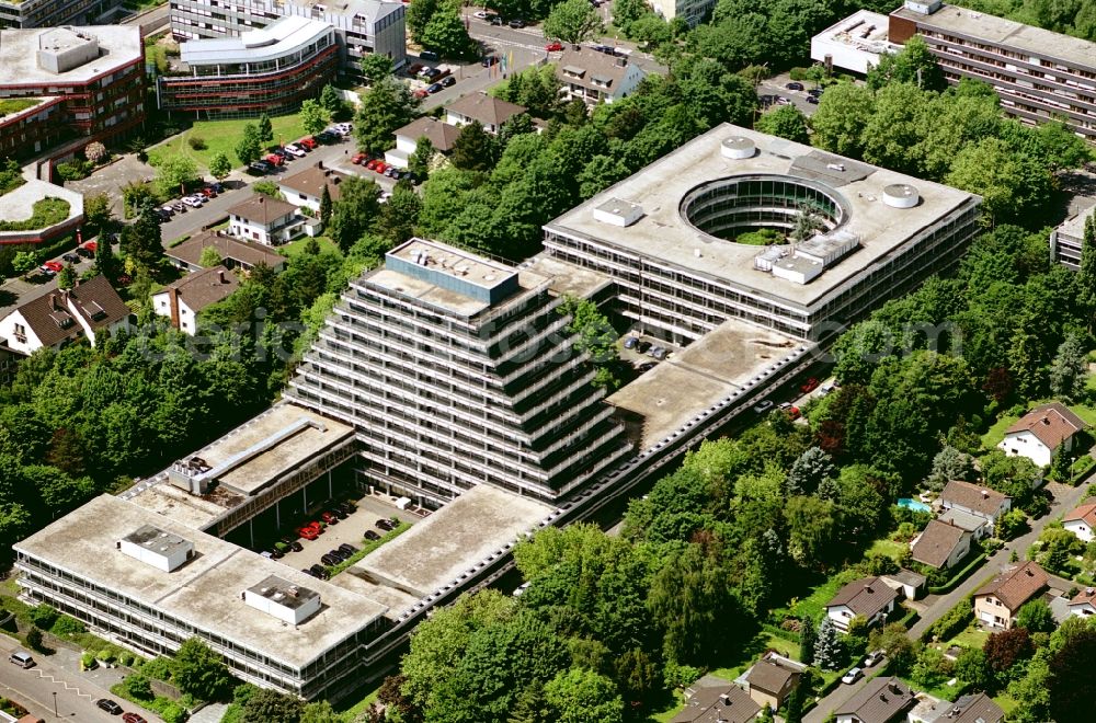Bonn from the bird's eye view: Banking administration building of the financial services company Postbank Leasing GmbH on Kennedyallee in the district Plittersdorf in Bonn in the state North Rhine-Westphalia, Germany