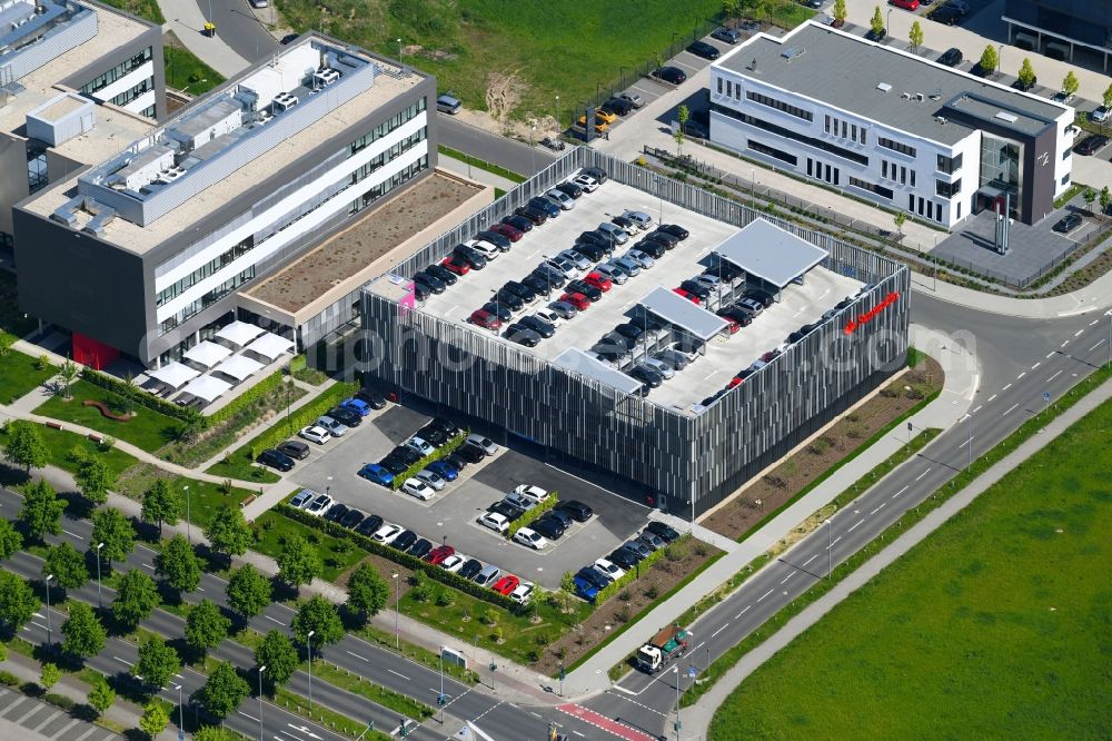 Mönchengladbach from the bird's eye view: Banking administration building of the financial services company Santander Consumer Bank AG Am Nordpark in Moenchengladbach in the state North Rhine-Westphalia, Germany