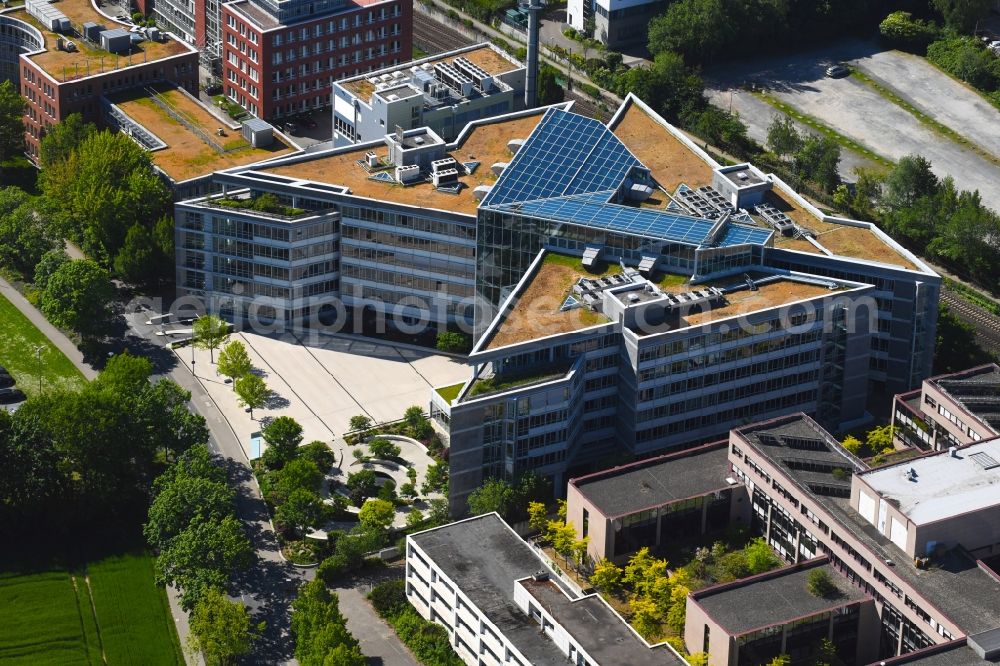 Aerial photograph Eschborn - Banking administration building of the financial services company VR Smart Finanz AG on Hauptstrasse in Eschborn in the state Hesse, Germany