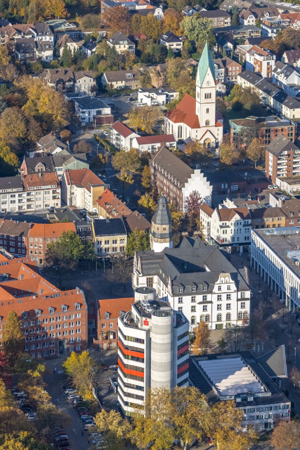 Aerial photograph Gladbeck - banking administration building of the financial services company Stadtsparkasse Gladbeck - Hauptgeschaeftsstelle on Friedrich-Ebert-Strasse in the district Gelsenkirchen-Nord in Gladbeck at Ruhrgebiet in the state North Rhine-Westphalia, Germany