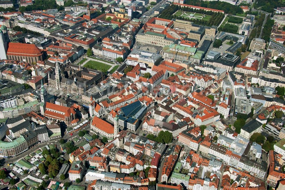 Aerial photograph München - Banking administration building of the financial services company Stadtsparkasse Muenchen in the district Altstadt in Munich in the state Bavaria, Germany