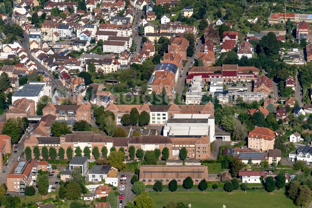 Aerial photograph Lahr/Schwarzwald - Administrative building of the industrial area of ehemaligen Zigaretten Firma Rothaendle in Lahr/Schwarzwald in the state Baden-Wurttemberg, Germany