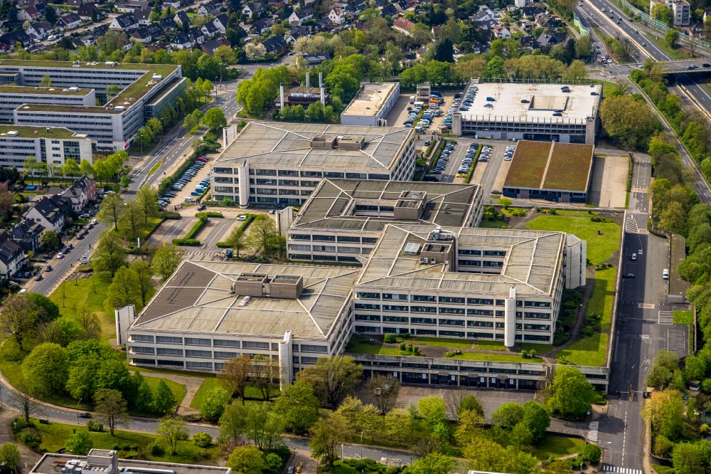 Essen from above - administration building of the company Karstadt Warenhaus GmbH on Theodor-Althoff-Strasse in Essen in the state North Rhine-Westphalia, Germany