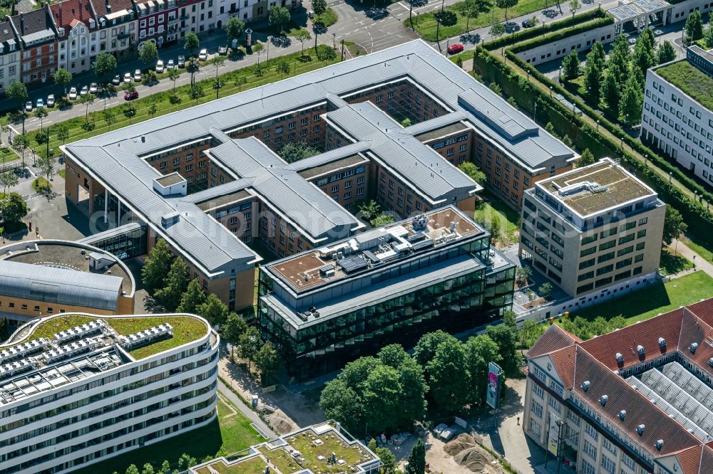 Karlsruhe from the bird's eye view: Administrative building of the State Authority Agentur fuer Arbeit Karlsruhe-Rastatt in Karlsruhe in the state Baden-Wuerttemberg, Germany