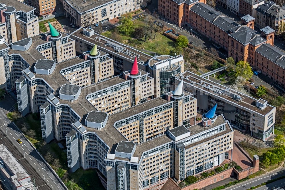 Aerial image Frankfurt am Main - Administrative building of the State Authority finance office Frankfurt am Main I-V and the regional labor court in Frankfurt in the state Hesse