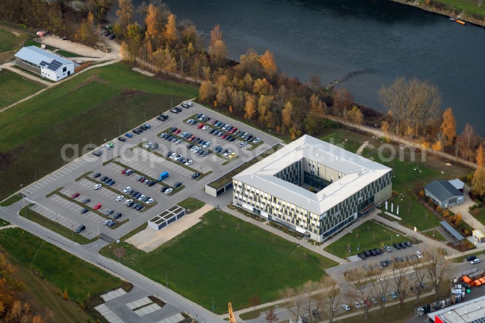 Aerial photograph Kelheim - Administrative building of the State Authority Landratsamt Kelheim on Donaupark in the district Hohenpfahl in Kelheim in the state Bavaria, Germany