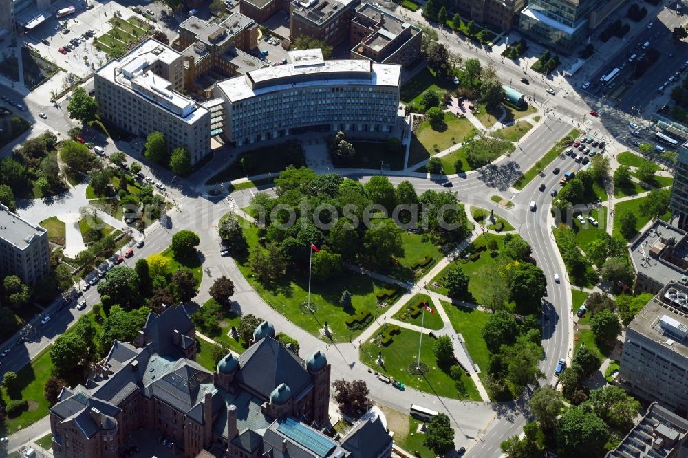 Toronto from the bird's eye view: Administrative building of the State Authority Legislative Assembly of Ontario on Queen`s Park Cres W on Wellesley St W in Toronto in Ontario, Canada