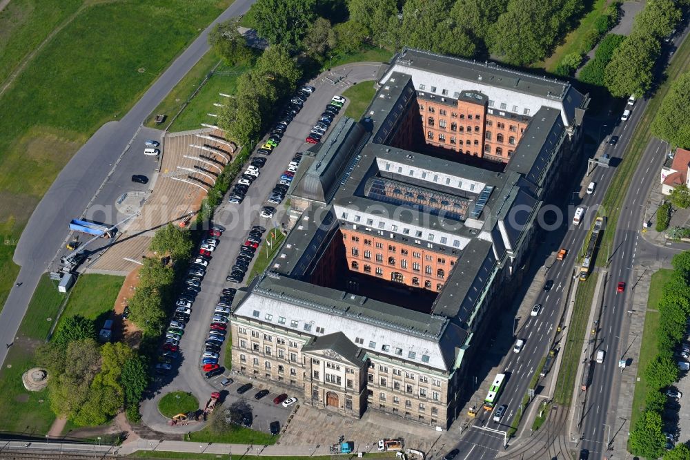 Dresden from above - Administrative building of the State Authority Saechsisches Staatsministerium fuer Kultus in Dresden in the state Saxony