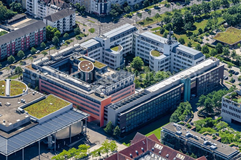 Aerial image Karlsruhe - Administrative building of the State Authority Stadt Karlsruhe Jugendamt and diverse Dientleister in Karlsruhe in the state Baden-Wuerttemberg, Germany