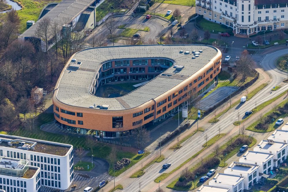 Aerial image Duisburg - Administration building of the services company Infineon Technologies AG und Intel Deutschland in the district Duisburg Sued in Duisburg in the state North Rhine-Westphalia
