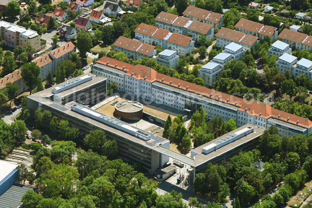 Erfurt from the bird's eye view: Administrative building of the State Authority Thueringer Ministerium fuer Migration, Justiz und Verbraucherschutz, Thueringer Ministerium fuer Bau, Landesentwicklung und Verkehr and Thueringer Ministerium fuer Bildung, Jugend und Sport in the district Loebervorstadt in Erfurt in the state Thuringia