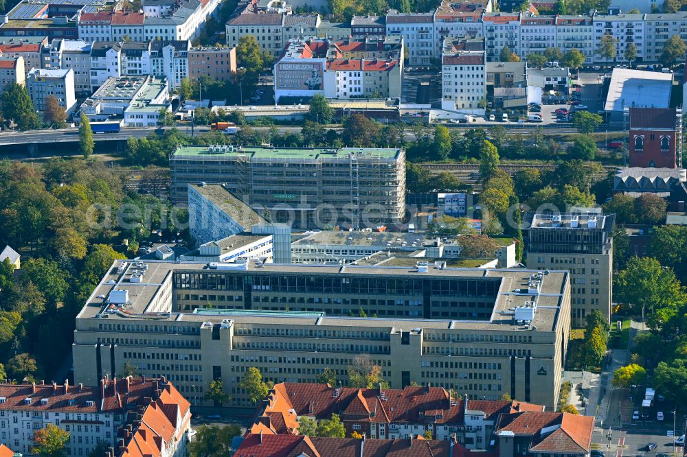 Aerial image Berlin - Office and administration buildings of the insurance company Deutsche Rentenversicherung Berlin-Brandenburg on street Knobelsdorffstrasse - Koenigin-Elisabeth-Strasse in Berlin, Germany