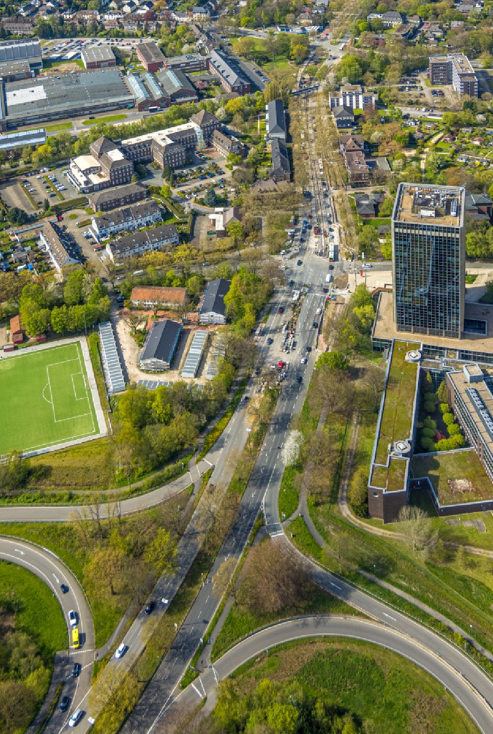Aerial photograph Wiemelhausen - Office and administration buildings of the insurance company of Knappschaft on Knappschaftstrasse in Wiemelhausen in the state North Rhine-Westphalia, Germany