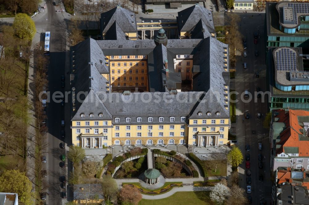 München from above - Office and administration building of the insurance company Munich Re on Kaulbachstrasse in the district Schwabing-Freimann in Munich in the state Bavaria, Germany