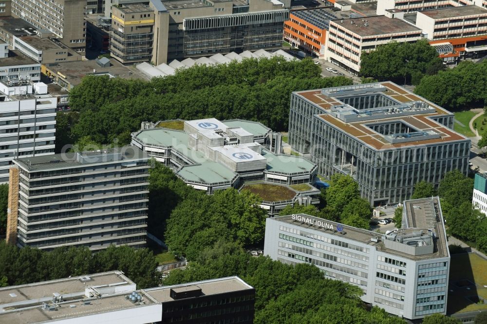 Aerial photograph Hamburg - Office and administration buildings of the insurance company Signal Iduna Pensionskasse AG in Hamburg