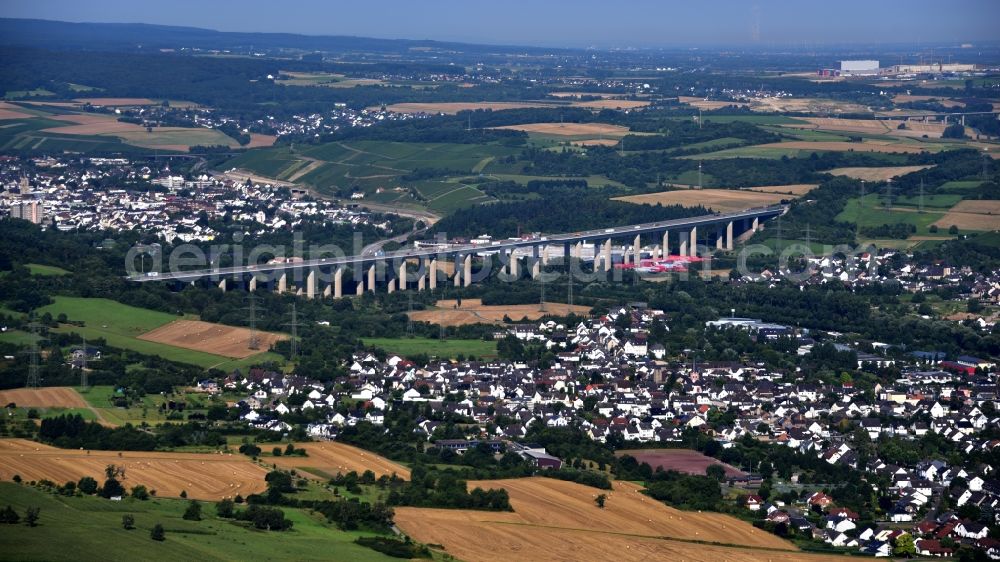 Aerial photograph Bad Neuenahr-Ahrweiler - Routing and lanes in the course of the motorway bridge structure of the BAB A61 - Ahrtalbruecke in Bad Neuenahr-Ahrweiler in the state Rhineland-Palatinate, Germany