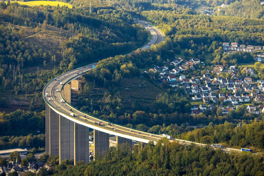 Aerial image Siegen - Routing and lanes in the course of the motorway bridge structure of the BAB A 45 Siegtalbruecke of Sauerlandlinie in Siegen at Siegerland in the state North Rhine-Westphalia, Germany